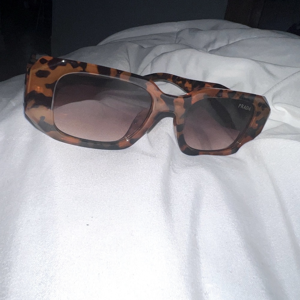 Women sunglasses cheetah
